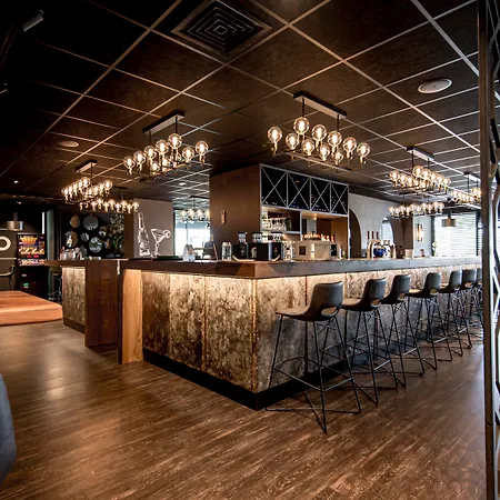 弗莱彻酒店 - 佛瑞科斯霍夫餐厅 酒店 4*